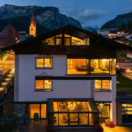 Artefugium Atelier Lägenhet Selva di Val Gardena Exteriör bild