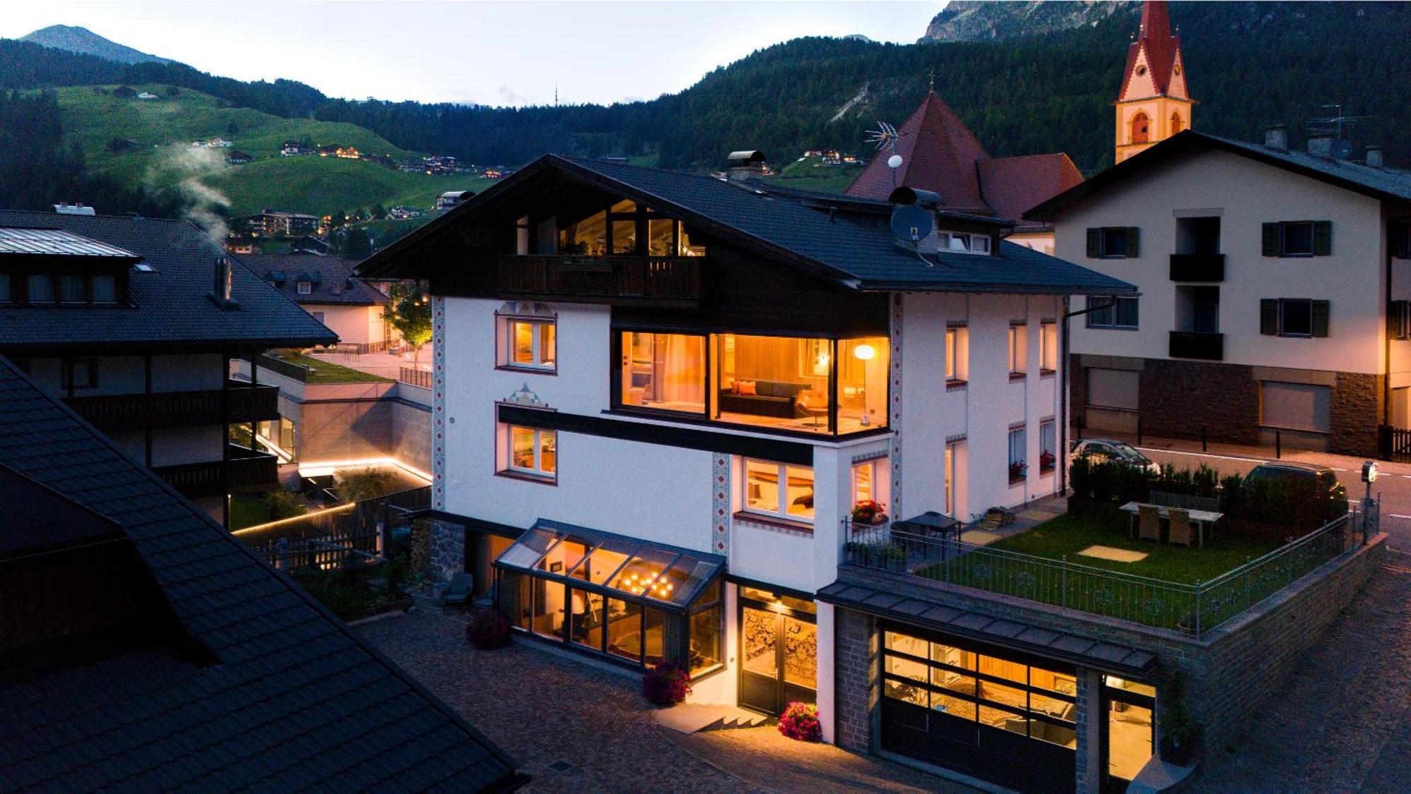 Artefugium Atelier Lägenhet Selva di Val Gardena Exteriör bild