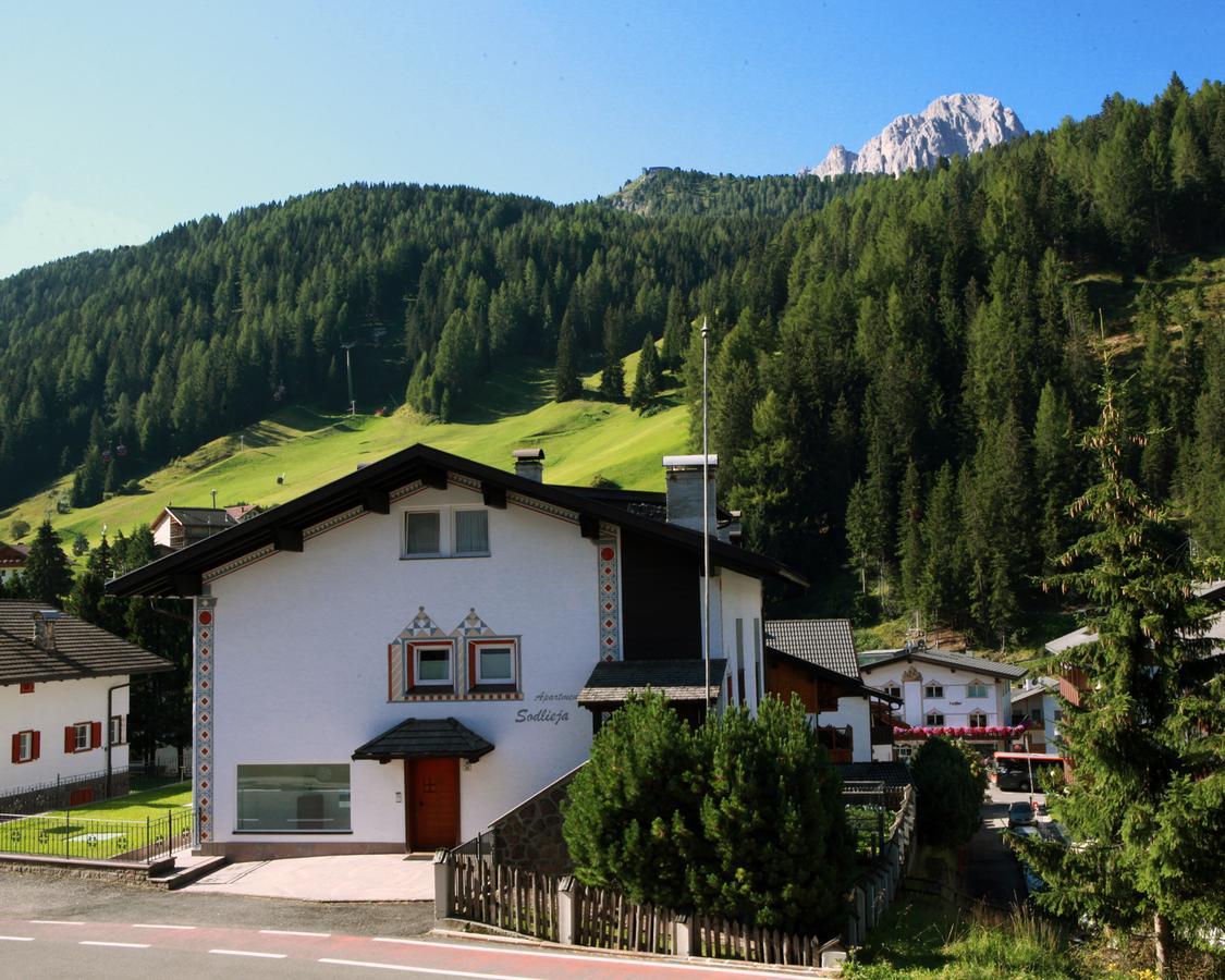 Artefugium Atelier Lägenhet Selva di Val Gardena Exteriör bild