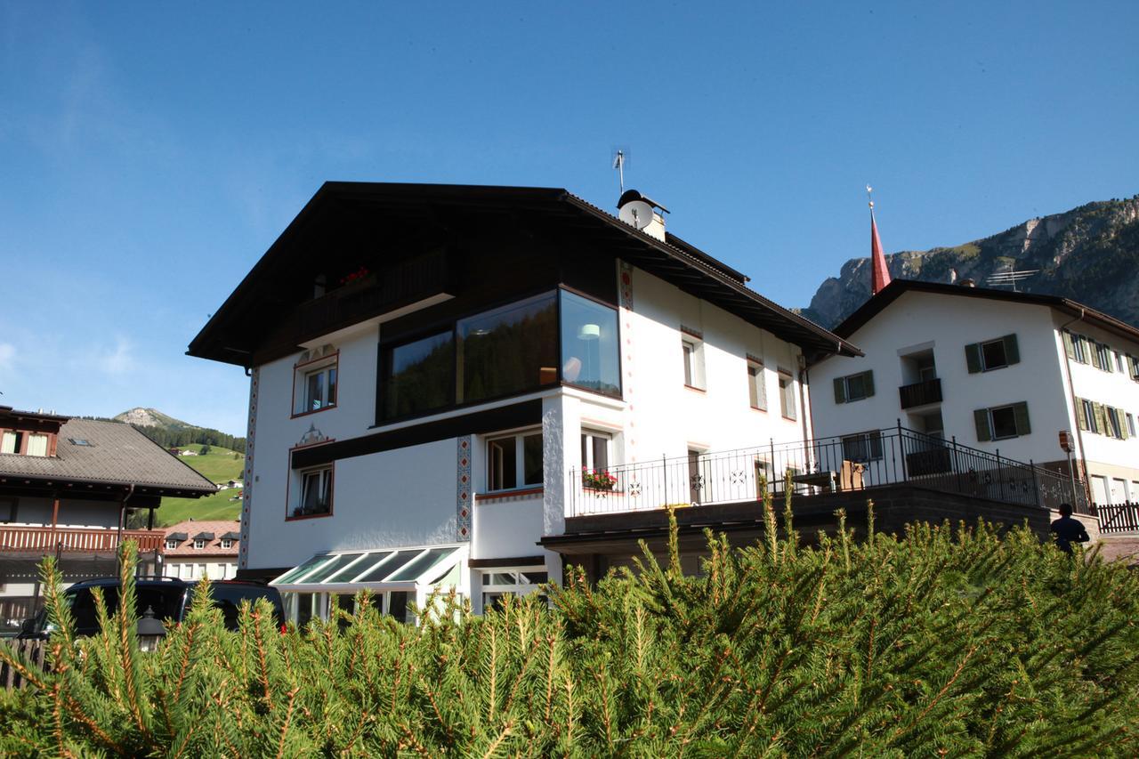 Artefugium Atelier Lägenhet Selva di Val Gardena Exteriör bild