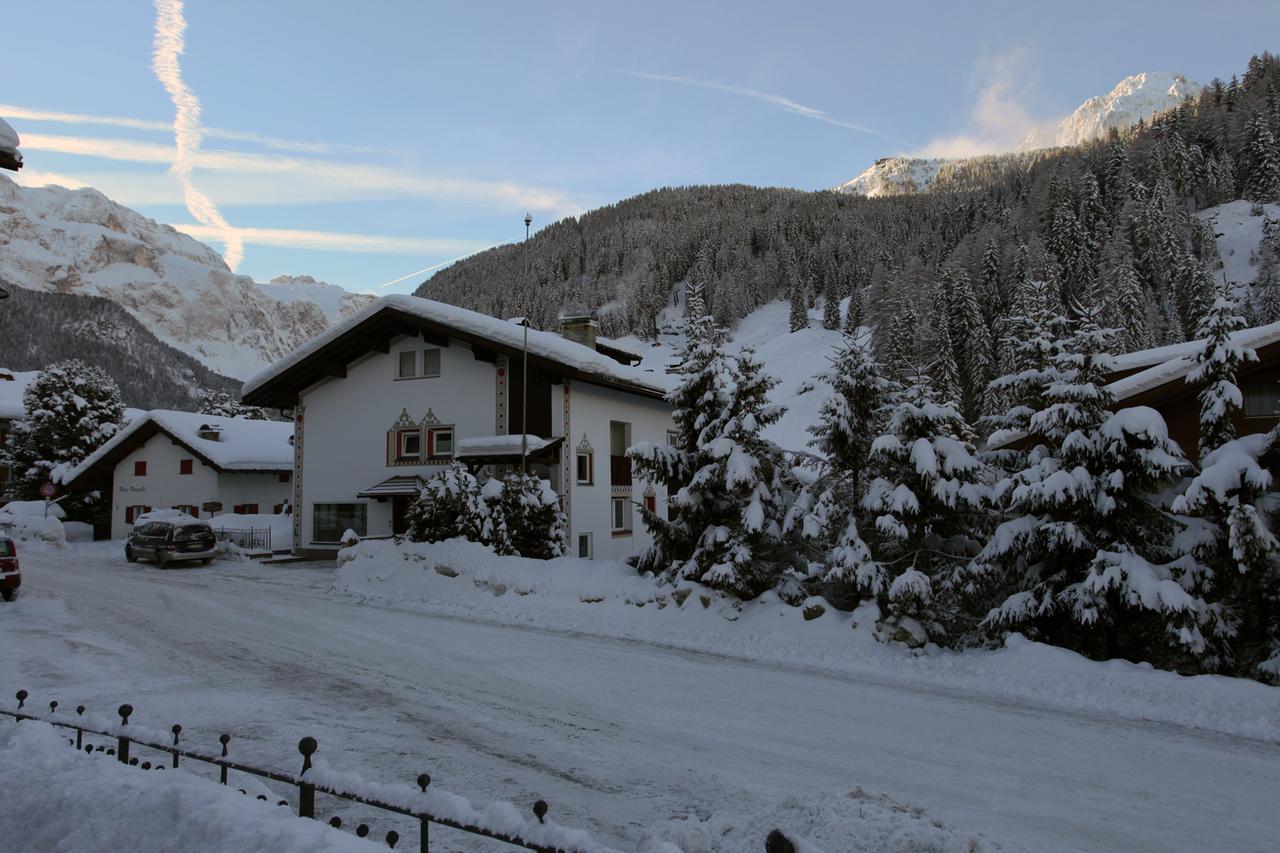 Artefugium Atelier Lägenhet Selva di Val Gardena Exteriör bild